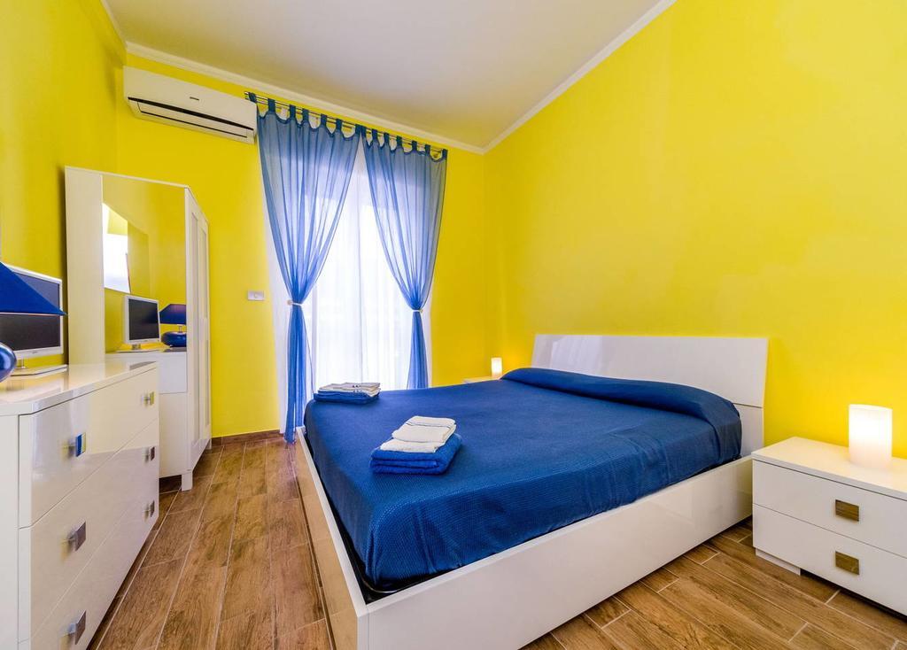 Attic Apartment Rapallo Zimmer foto