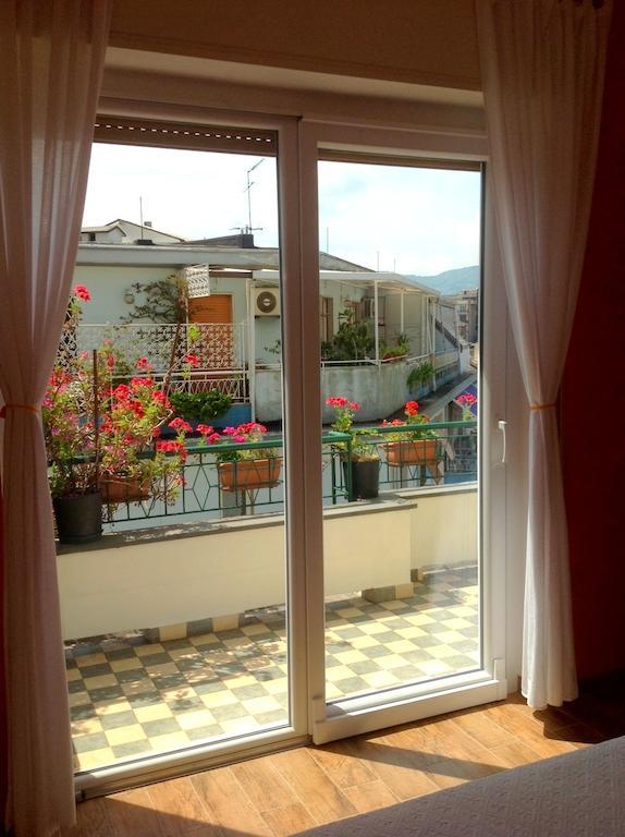 Attic Apartment Rapallo Zimmer foto
